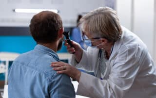 pourquoi faire un bilan auditif régulier est essentiel après 50 ans ?