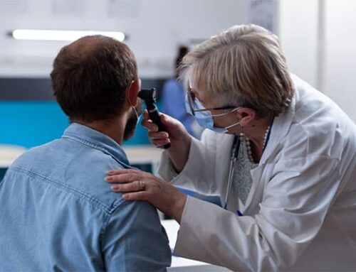 Pourquoi faire un bilan auditif régulier est essentiel après 50 ans ?